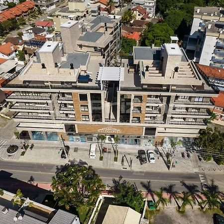 304 Bl 02 - WaldGarten Bombinhas - 50m do Mar e Frente Avenida - Condomínio de Alto Padrão - Piscina - Academia - Salão de jogos Exterior foto